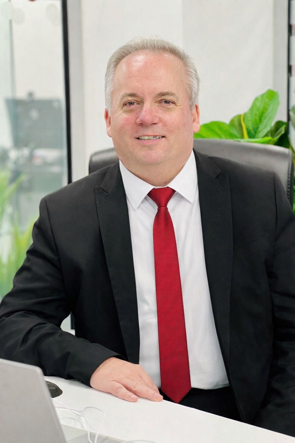 Prof. Peter Hastings